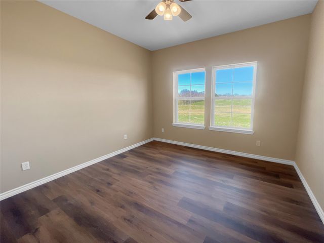 205 McElroy Street, Southmayd, TX 76268