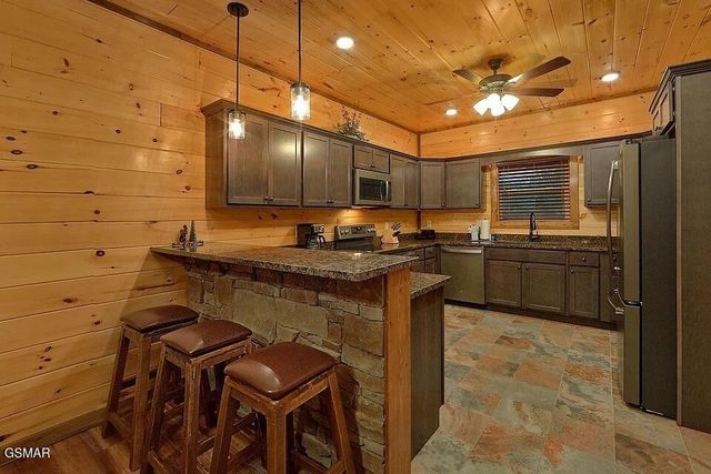 3286 Lonesome Pine Way, Sevierville, TN 37862