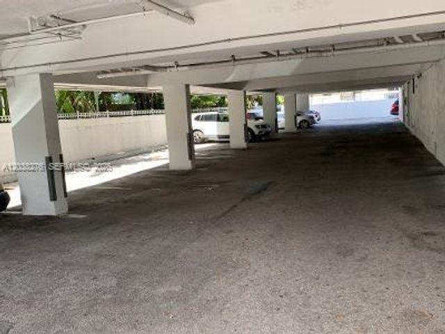 1605 Bay Rd 308, Miami Beach, FL 33139