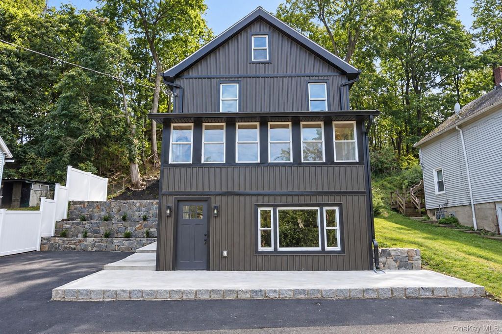 13 East Street, Beacon, NY 12508