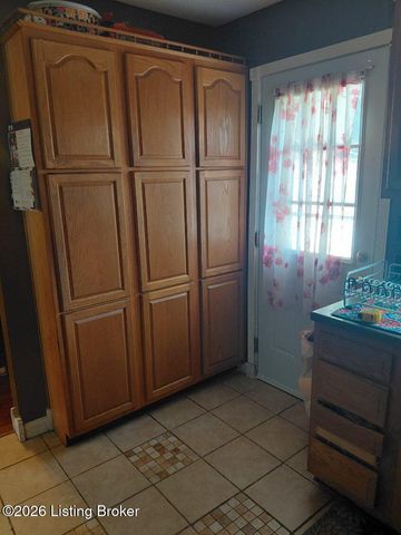 4901 Belmont Ave, Louisville, KY 40258