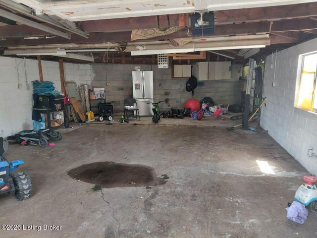 4901 Belmont Ave, Louisville, KY 40258