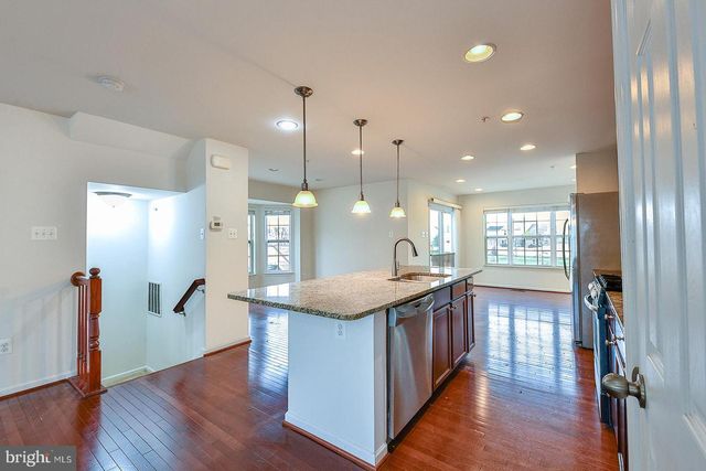 8427 STANSBURY LAKE DR, Baltimore, MD 21222