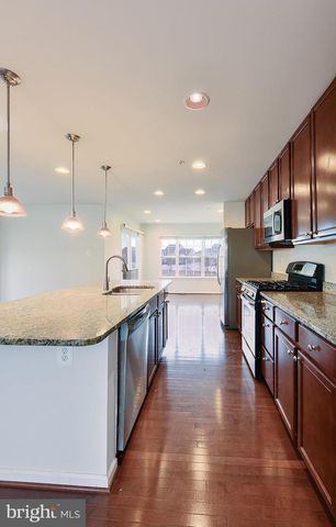 8427 STANSBURY LAKE DR, Baltimore, MD 21222