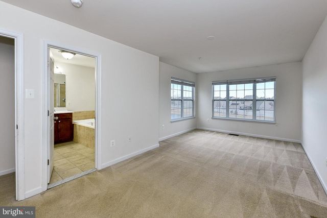 8427 STANSBURY LAKE DR, Baltimore, MD 21222