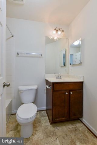 8427 STANSBURY LAKE DR, Baltimore, MD 21222