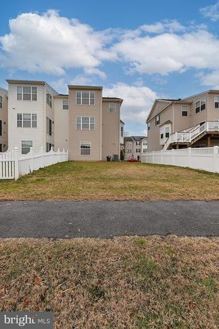 8427 STANSBURY LAKE DR, Baltimore, MD 21222