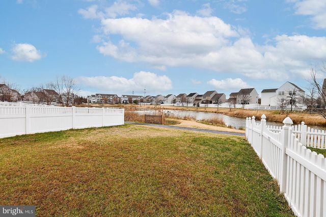 8427 STANSBURY LAKE DR, Baltimore, MD 21222