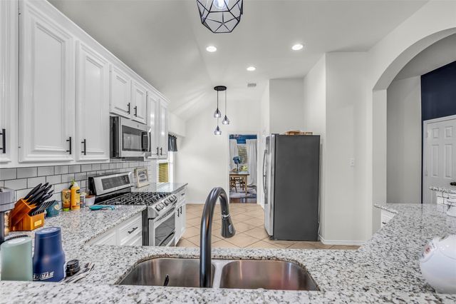 31803 Forest Park Trail, Conroe, TX 77385