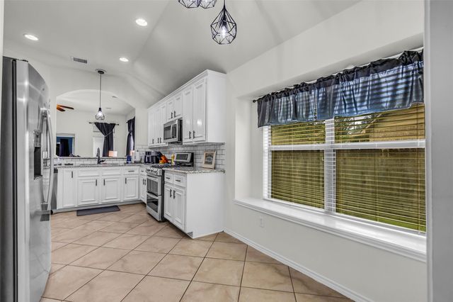 31803 Forest Park Trail, Conroe, TX 77385