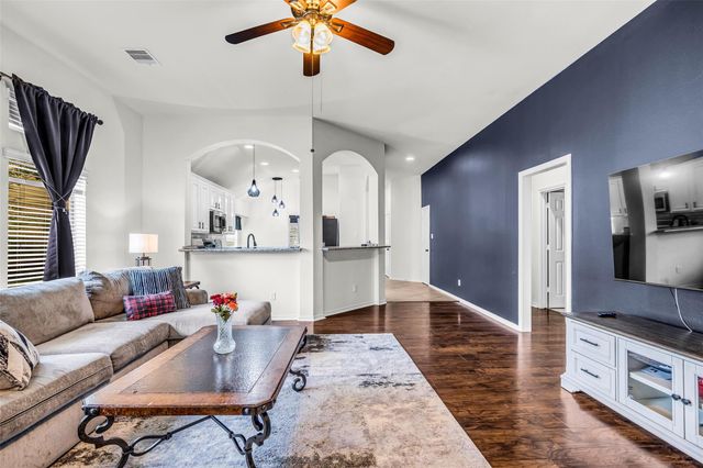 31803 Forest Park Trail, Conroe, TX 77385