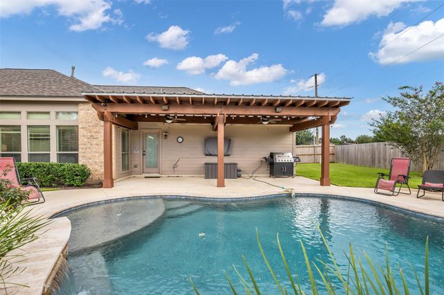 31803 Forest Park Trail, Conroe, TX 77385