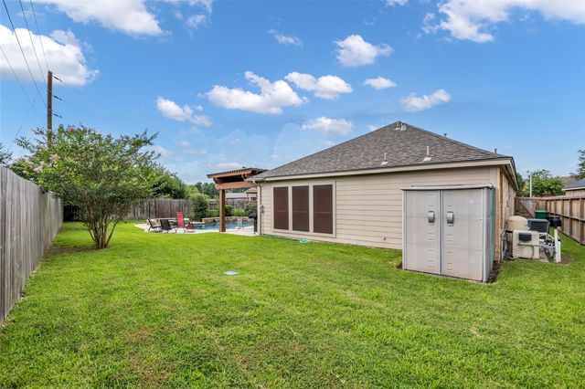 31803 Forest Park Trail, Conroe, TX 77385