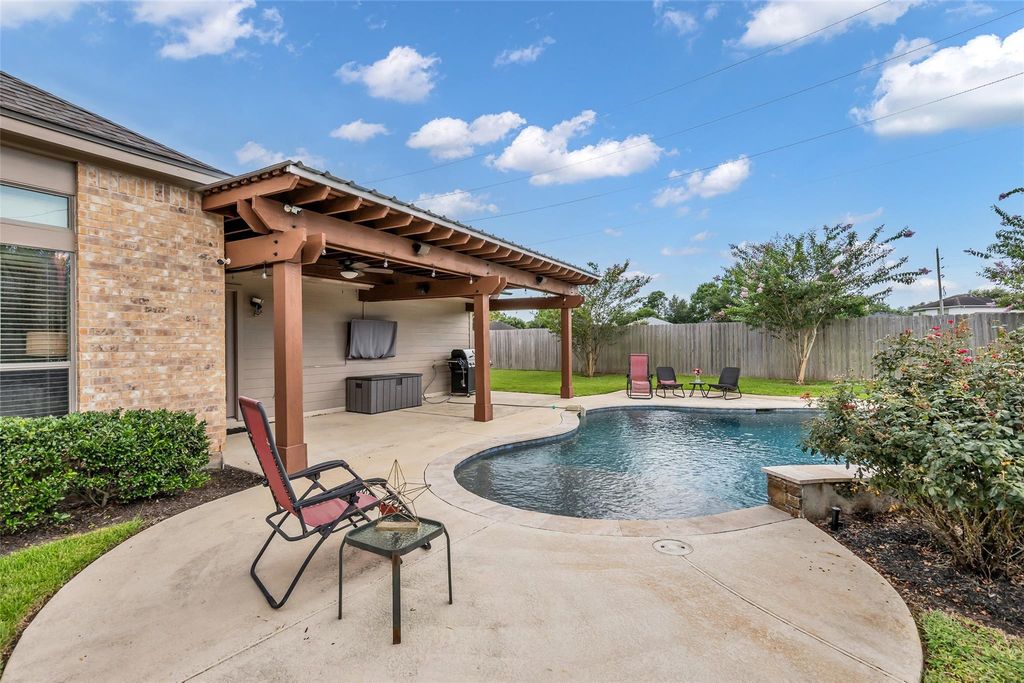 31803 Forest Park Trail, Conroe, TX 77385