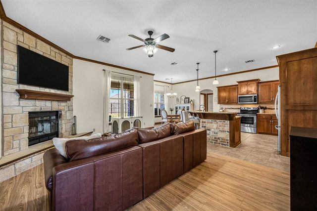 1420 Limestone Way, Elgin, OK 73538