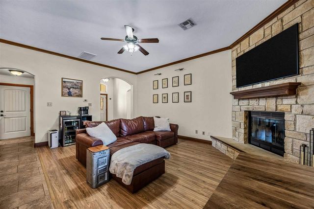 1420 Limestone Way, Elgin, OK 73538