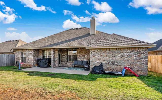 1420 Limestone Way, Elgin, OK 73538