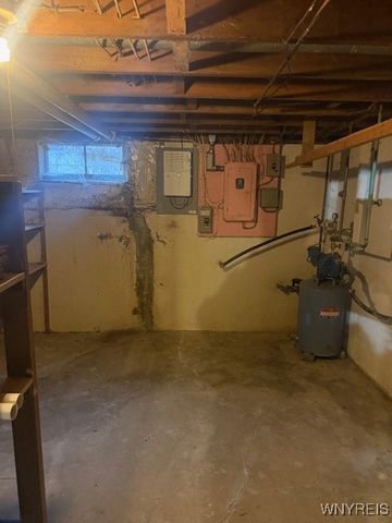 35 James Place, Orchard Park, NY 14127