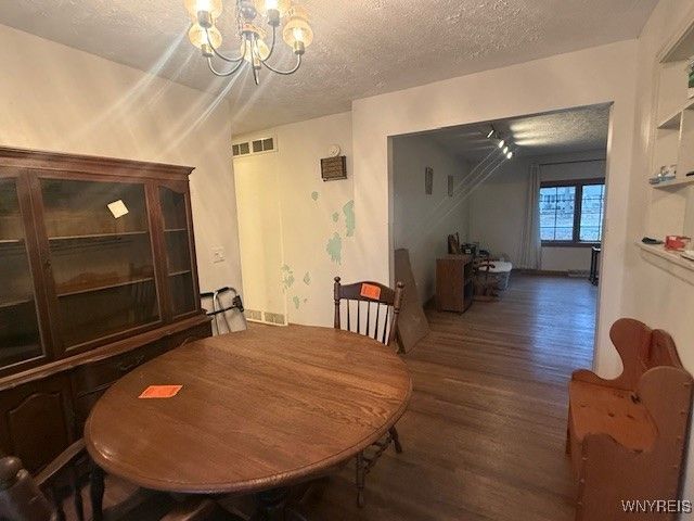 35 James Place, Orchard Park, NY 14127