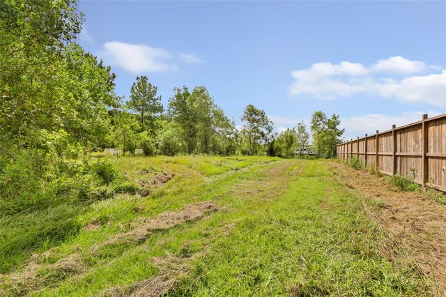 2809 County Road 676, Dayton, TX 77535