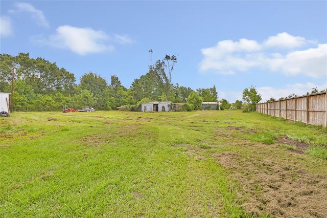 2809 County Road 676, Dayton, TX 77535