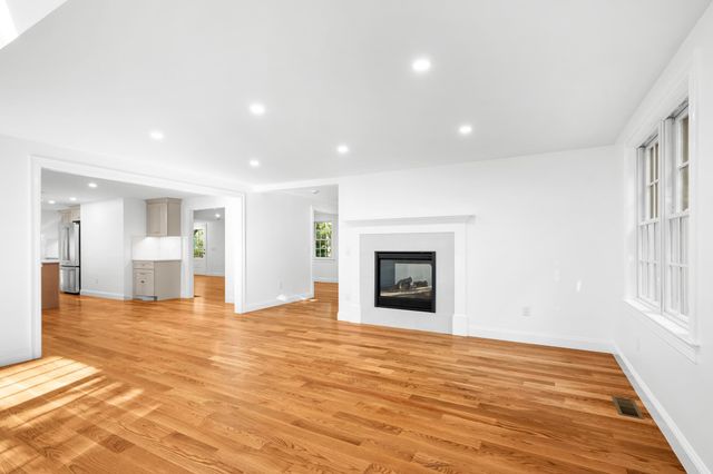 129 Driftwood Lane, South Yarmouth, MA 02664