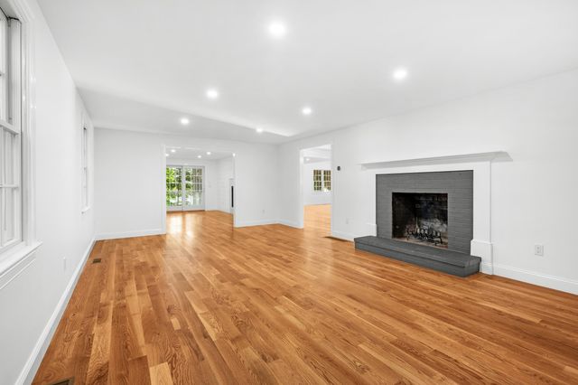 129 Driftwood Lane, South Yarmouth, MA 02664