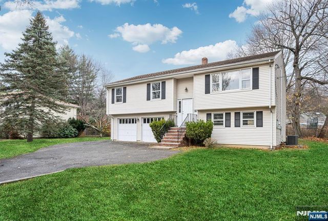 415 Goffle Road, Wyckoff, NJ 07481