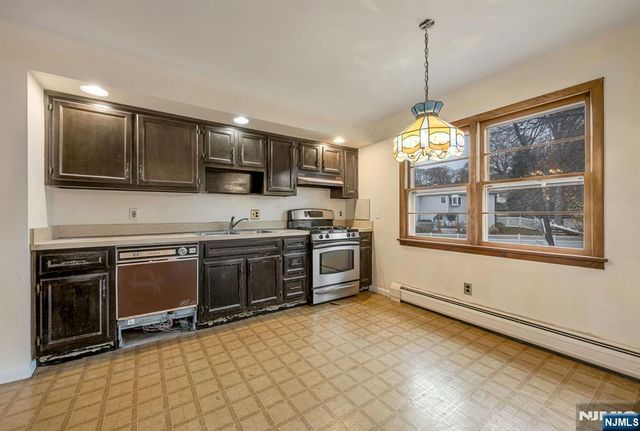 415 Goffle Road, Wyckoff, NJ 07481