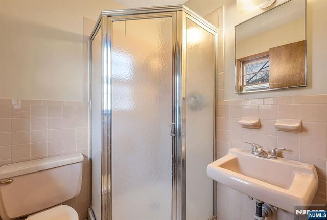 415 Goffle Road, Wyckoff, NJ 07481