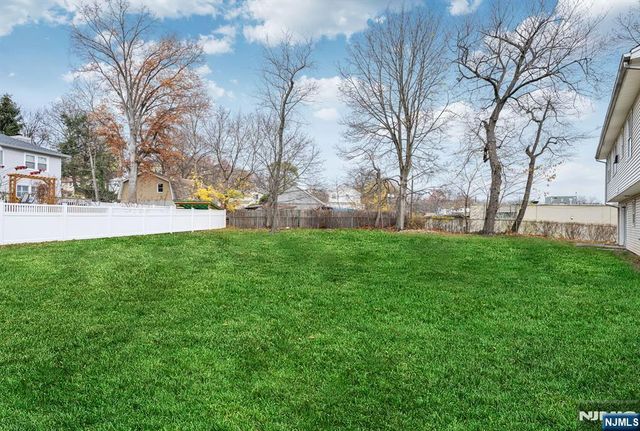 415 Goffle Road, Wyckoff, NJ 07481