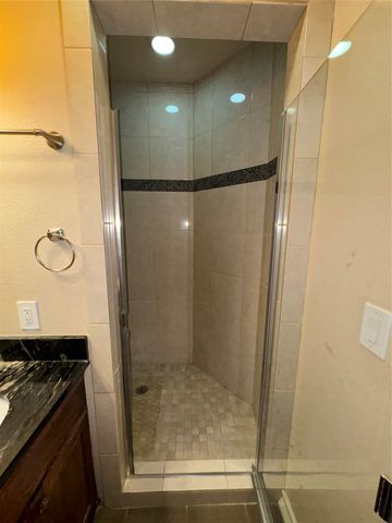 923 College Avenue 205, Fort Worth, TX 76104