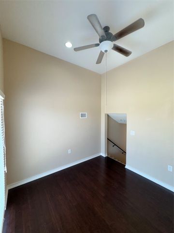 923 College Avenue 205, Fort Worth, TX 76104