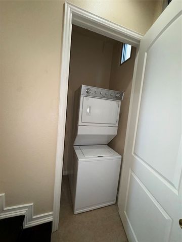 923 College Avenue 205, Fort Worth, TX 76104