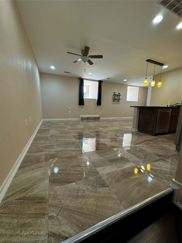 923 College Avenue 205, Fort Worth, TX 76104