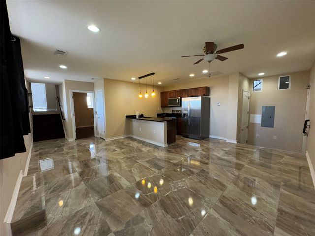 923 College Avenue 205, Fort Worth, TX 76104