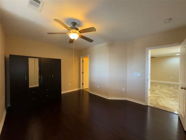 923 College Avenue 205, Fort Worth, TX 76104