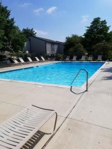 4692 Charecote Lane, E, Columbus, OH 43220