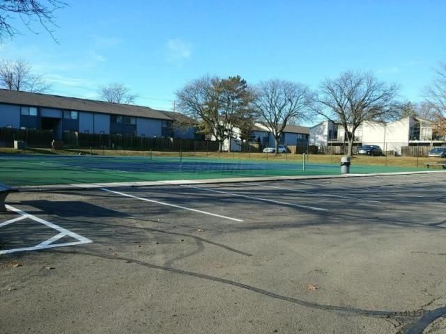 4692 Charecote Lane, E, Columbus, OH 43220