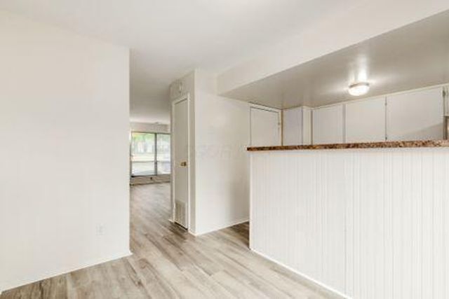 4692 Charecote Lane, E, Columbus, OH 43220