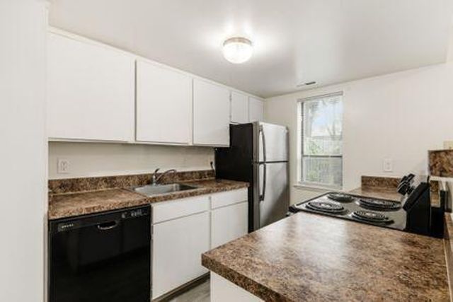 4692 Charecote Lane, E, Columbus, OH 43220