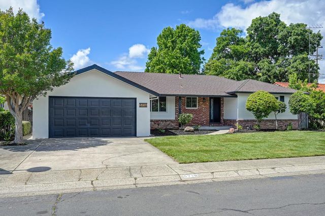 5716 Lonsdale Dr, Sacramento, CA 95822