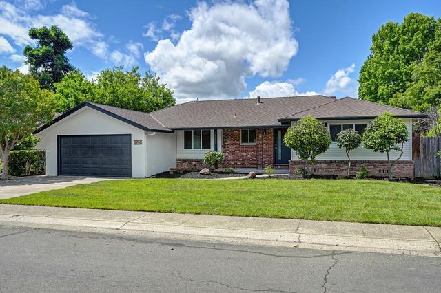 5716 Lonsdale Dr, Sacramento, CA 95822