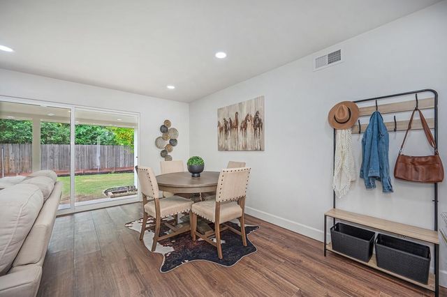 5716 Lonsdale Dr, Sacramento, CA 95822