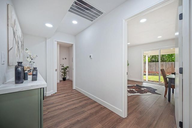 5716 Lonsdale Dr, Sacramento, CA 95822