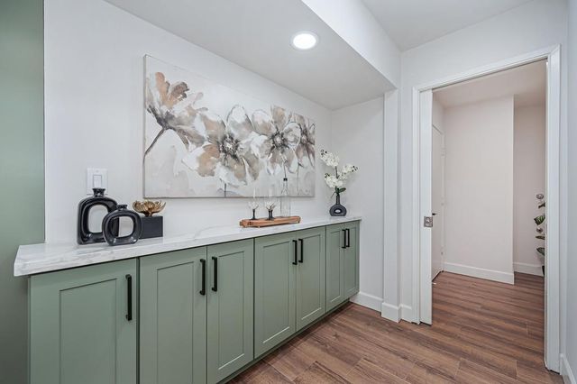 5716 Lonsdale Dr, Sacramento, CA 95822