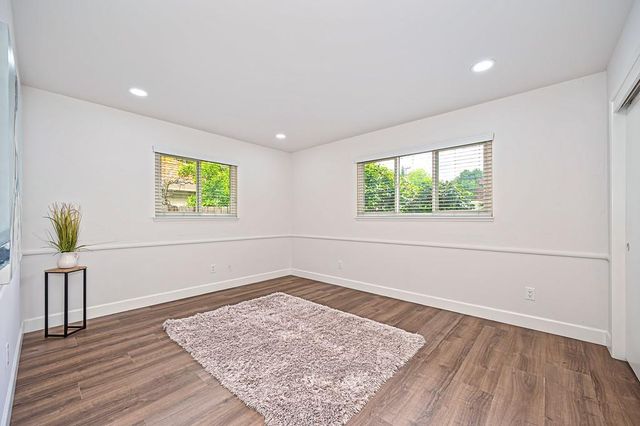 5716 Lonsdale Dr, Sacramento, CA 95822