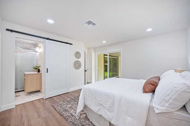 5716 Lonsdale Dr, Sacramento, CA 95822