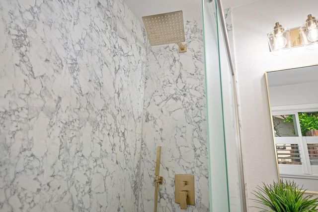 5716 Lonsdale Dr, Sacramento, CA 95822