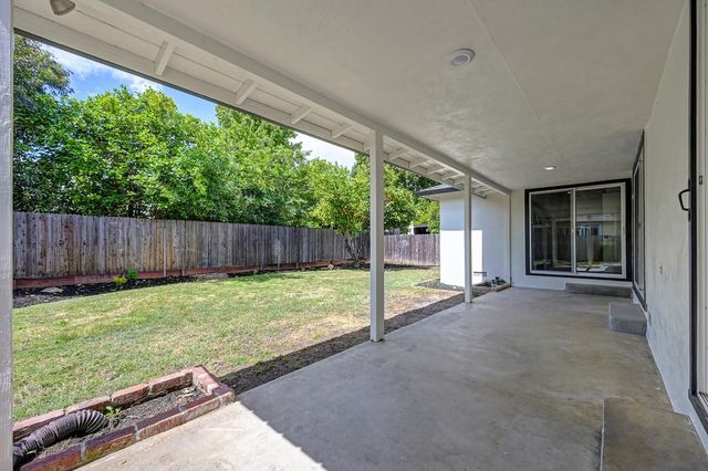 5716 Lonsdale Dr, Sacramento, CA 95822